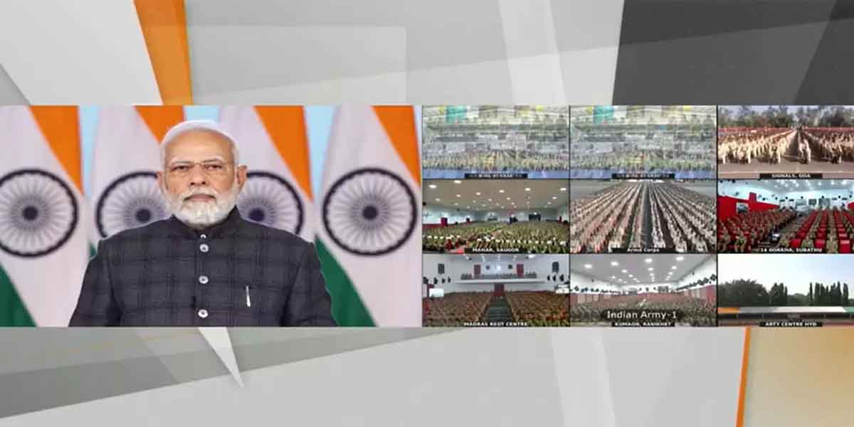 पीएम मोदी ने अग्निवीरों से किया संवाद