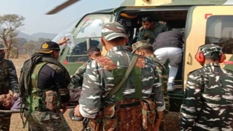आईईडी विस्फोट में तीन सीआरपीएफ जवान घायल, एयरलिफ्ट कर रांची लाया गया