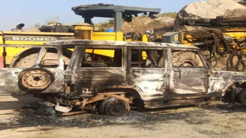 पलामू में रेलवे कन्स्ट्रक्शन साइट पर नक्सलियों का हमला, कई वाहन जलकर खाक