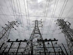 यूपी में बिजलीकर्मियों व सरकार के बीच बातचीत विफल, हड़ताल जारी