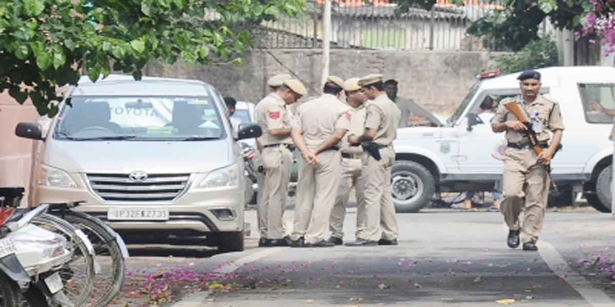 केजरीवाल से पूछताछ से पहले दिल्ली में कड़ी सुरक्षा