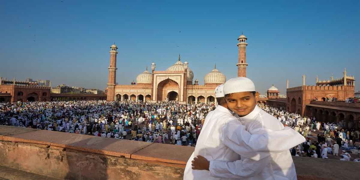 दिल्ली में ईद पर विशेष नमाज अदा की गई