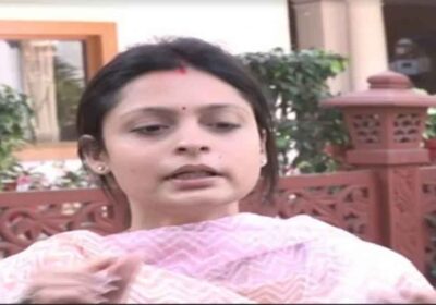 पूर्व पीएम वीपी सिंह की पोती ने पति और ससुराल पर मुकदमा किया