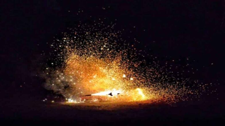 बंगाल में पटाखा फैक्ट्री में विस्फोट, तीन लोगों की मौत