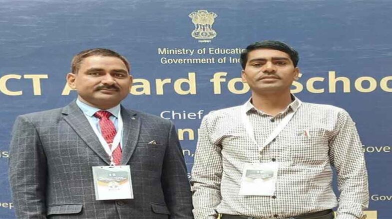 राजस्थान सरकार के दो अधिकारी ने छात्रों के लिए 250 मोबाइल ऐप विकसित किए