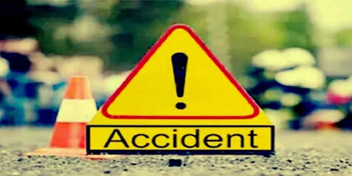 पाकिस्तान में वैन दुर्घटना में 2 की मौत, 7 घायल