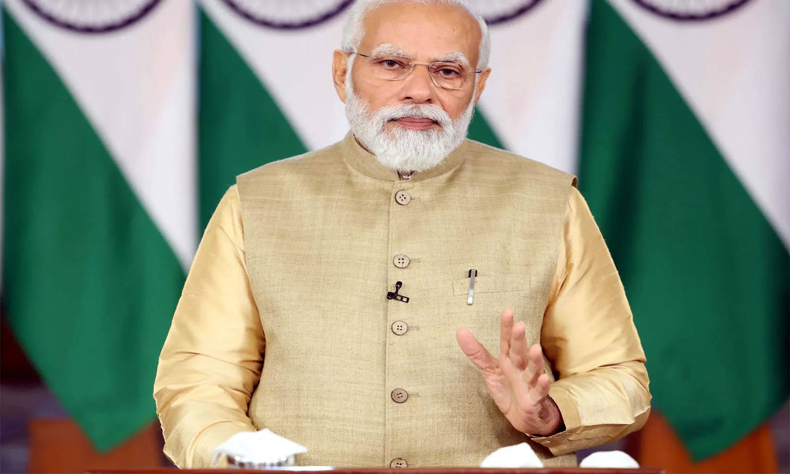 मोदी अधिक घायल या केजरीवाल?