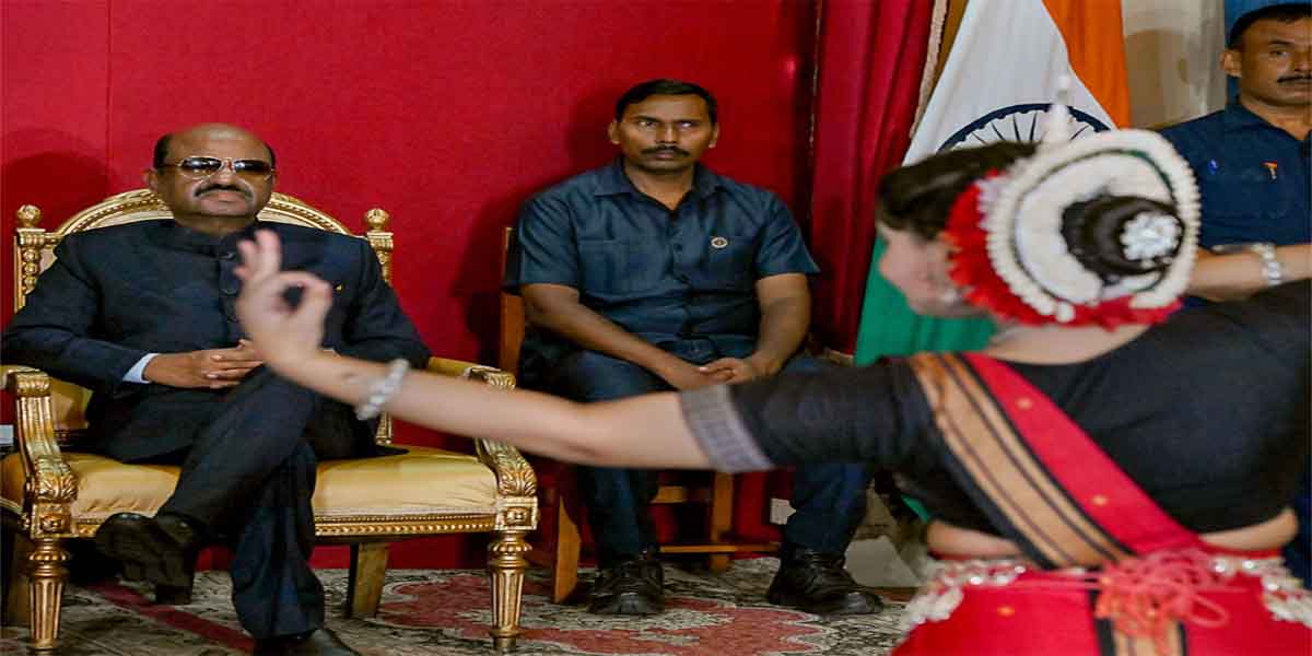 ममता की आपत्तियों के बीच राज्यपाल ने बंगाल का ‘स्थापना दिवस’ मनाया