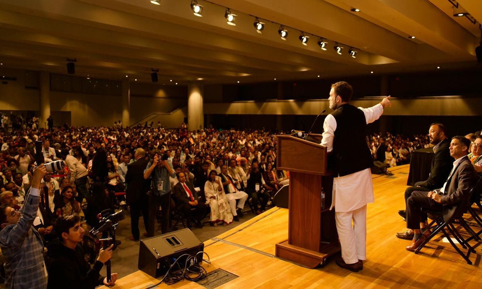 मोदी सरकार पर राहुल का हमला