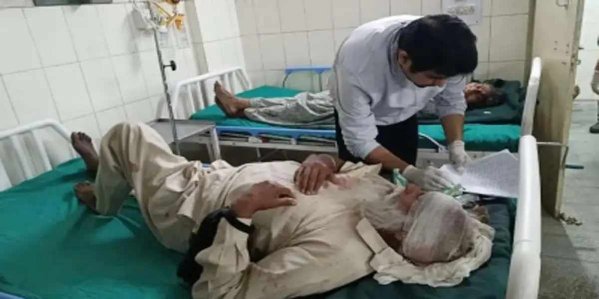 पंजाब लौट रही सिख तीर्थयात्रियों की बस पलटी, 40 घायल