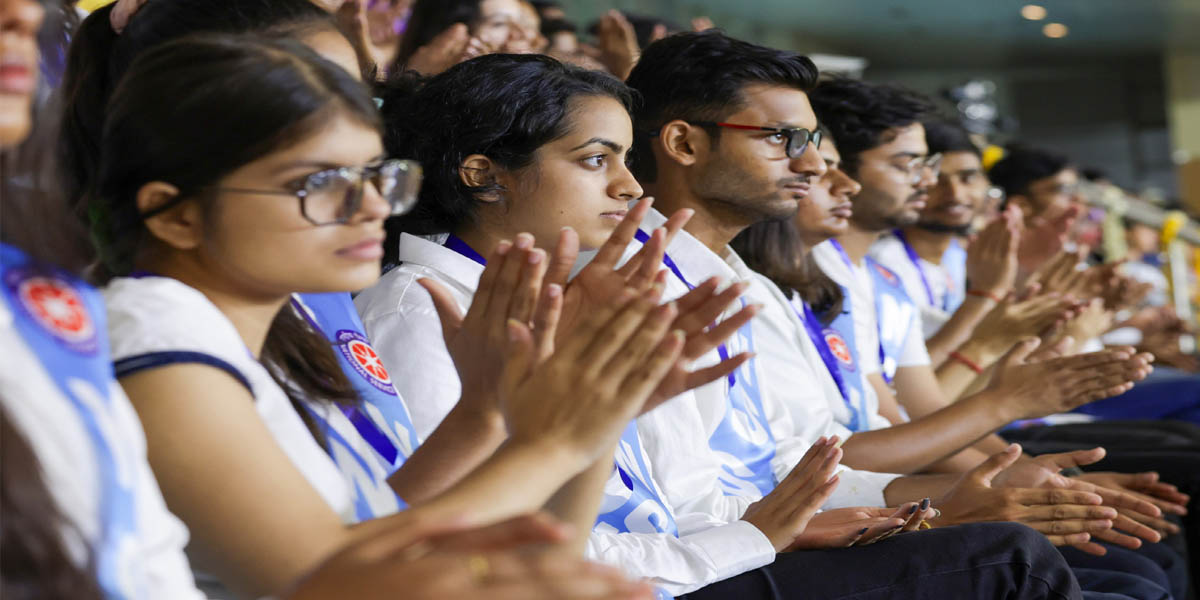 डीयू के शताब्दी समारोह में शामिल हुए मोदी