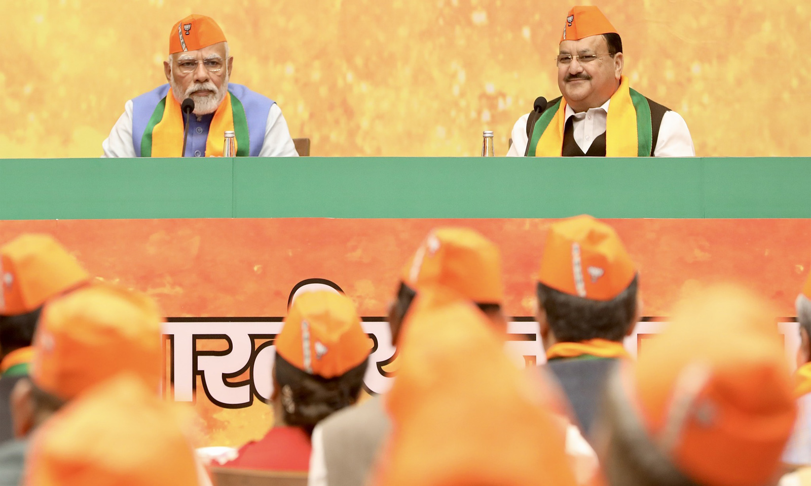 मोदी राजः आलाकमान सबकुछ और अटकले बेमतलब!