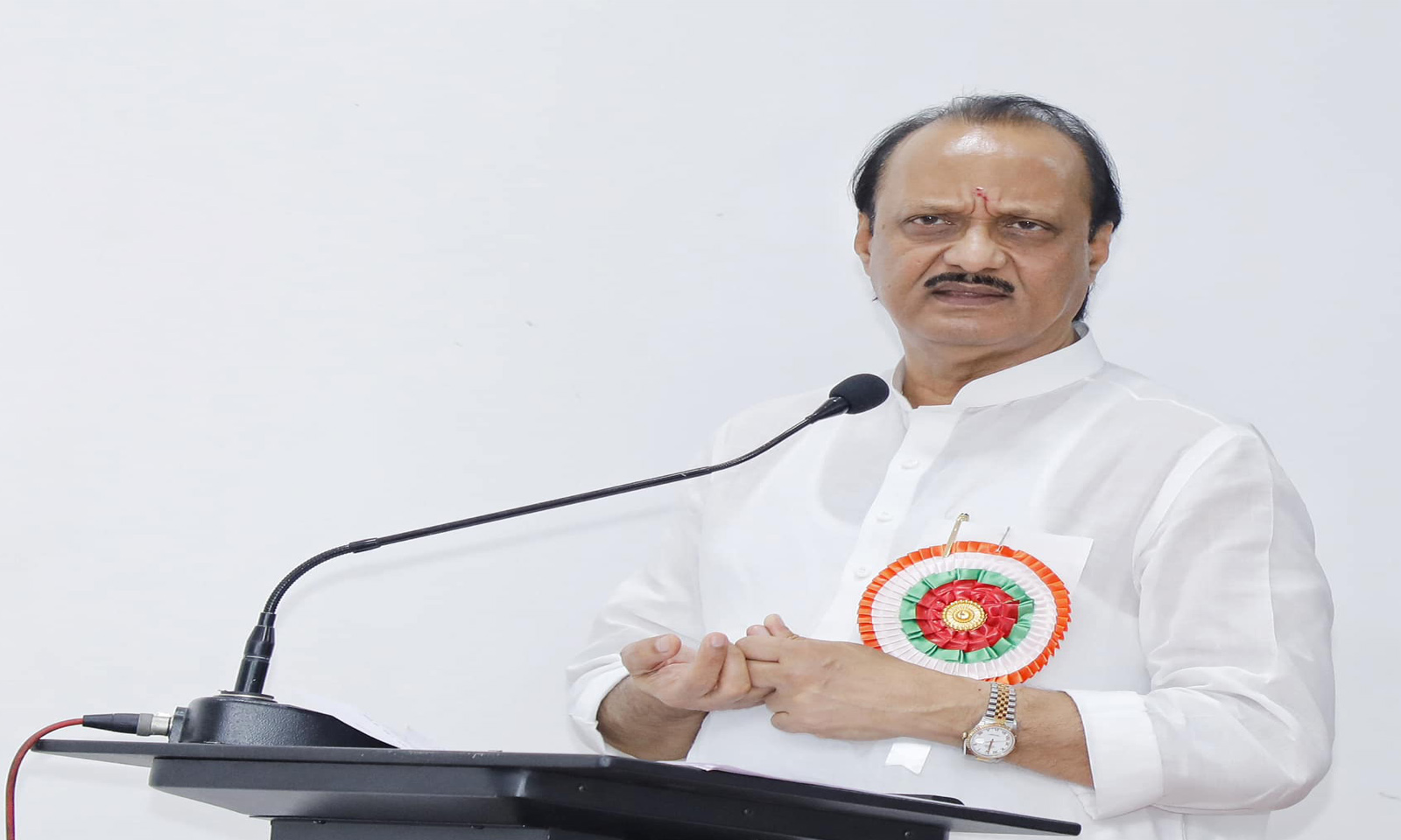 अजित पवार और अन्य भाई-भतीजों का फर्क