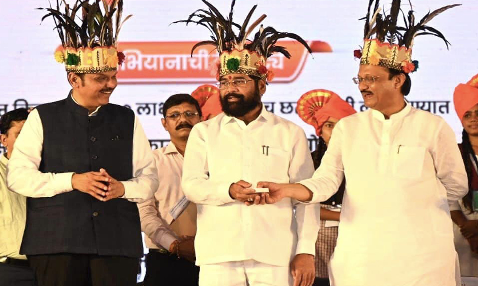 भाजपा, शिव सेना और एनसीपी में कलह