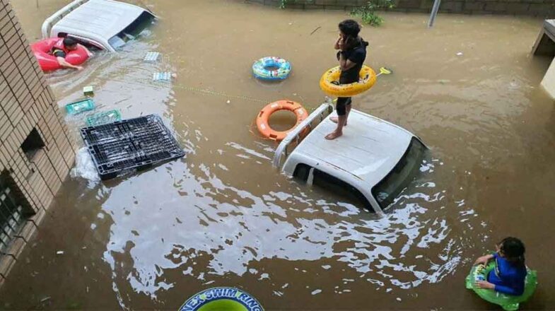 दक्षिण कोरिया में बाढ़ से भारी तबाहीः 33 की मौत, सात शव बरामद