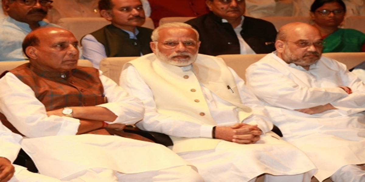 पीएम मोदी की वरिष्ठ मंत्रियों संग बैठक