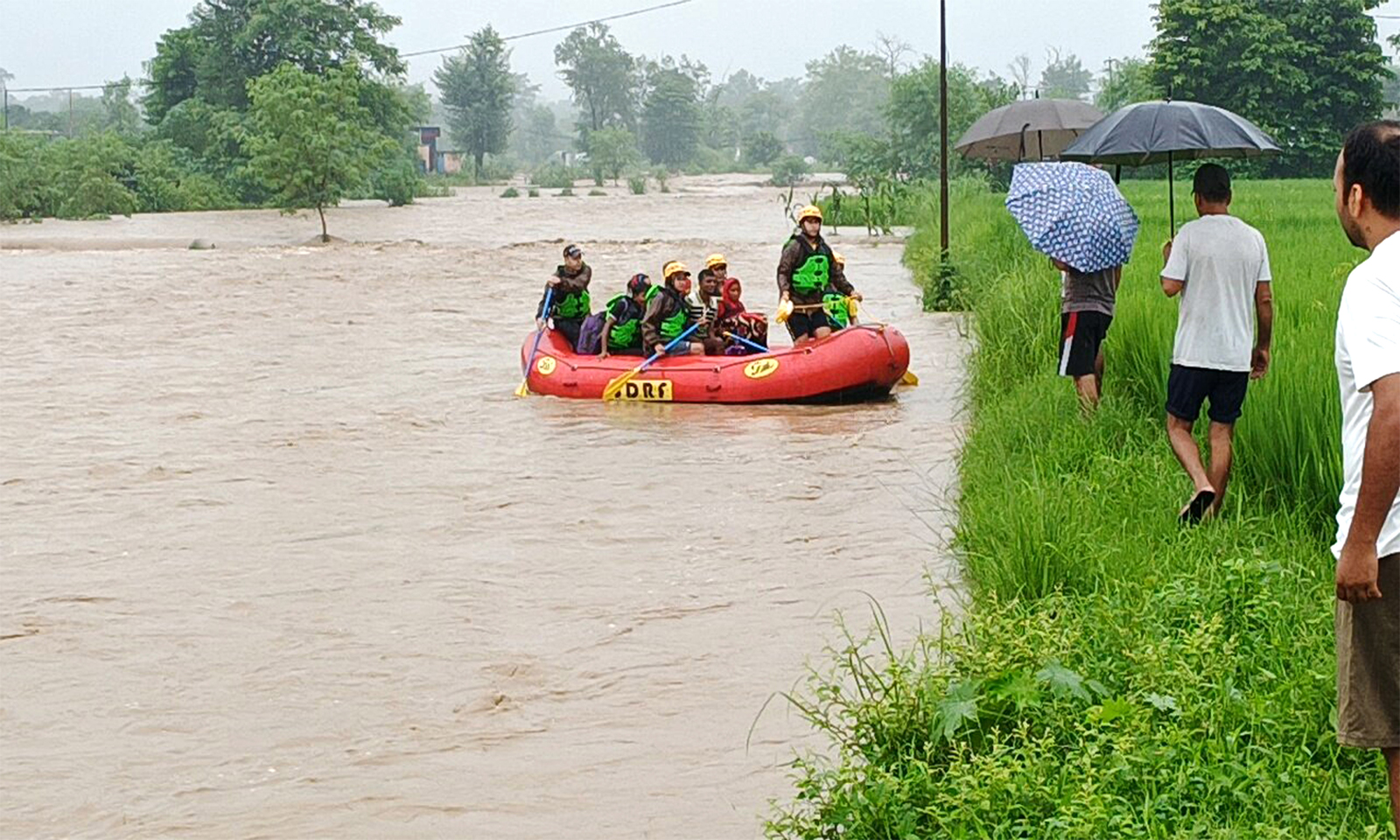 हिमाचल, उत्तराखंड में राहत नहीं