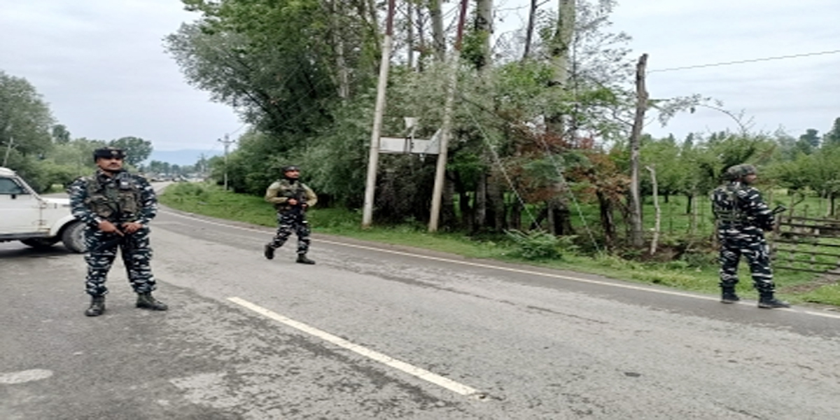 जम्मू-कश्मीर के बारामूला मुठभेड़ में दो आतंकी ढेर