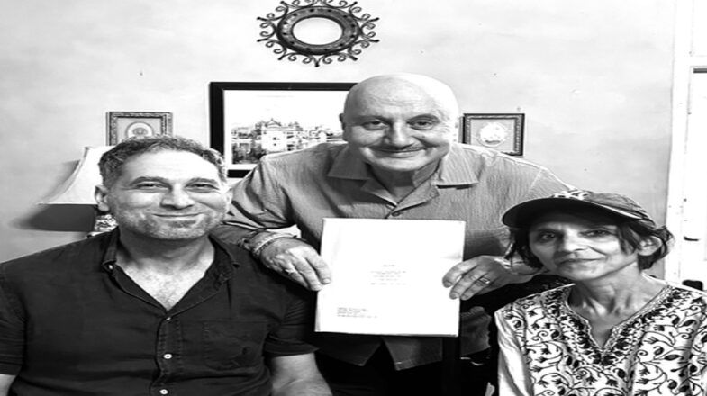 अनुपम खेर ने 540वीं फिल्म ‘कैलोरी’ की घोषणा की