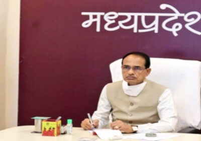 शिवराज की अफसरों के साथ राज्य के हालात पर बड़ी बैठक