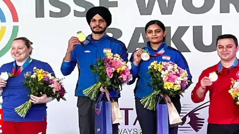 सरबजोत सिंह, दिव्या ने 10 मीटर एयर पिस्टल में जीता सिल्वर