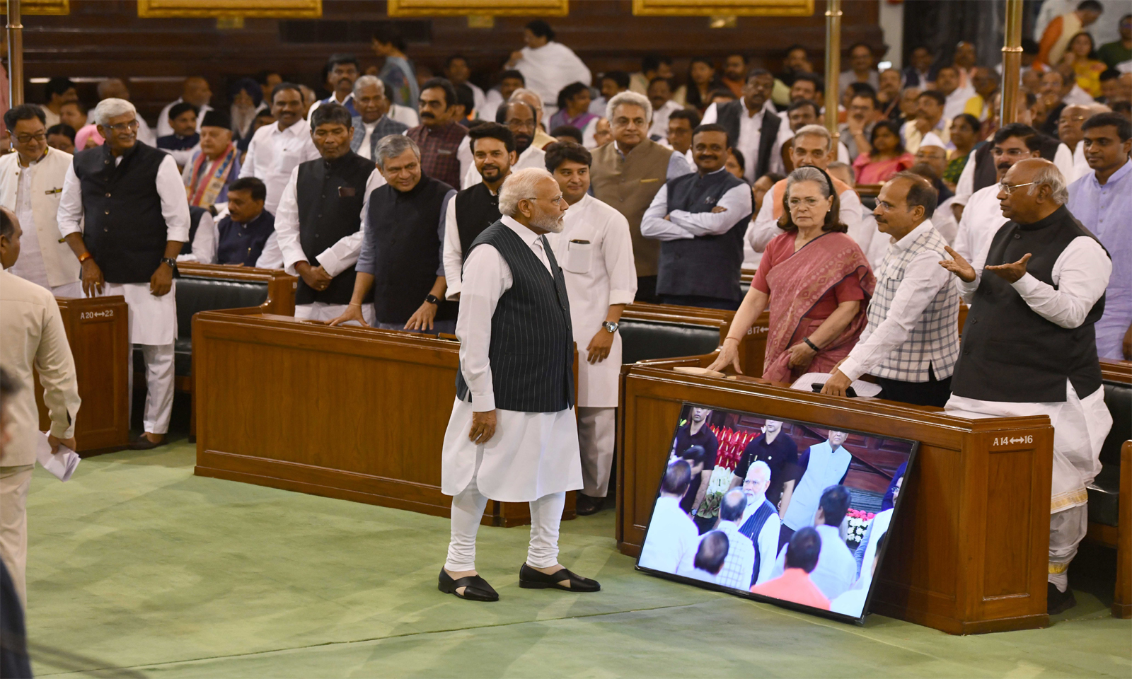 आरक्षण के भीतर आरक्षण की मांग उठी