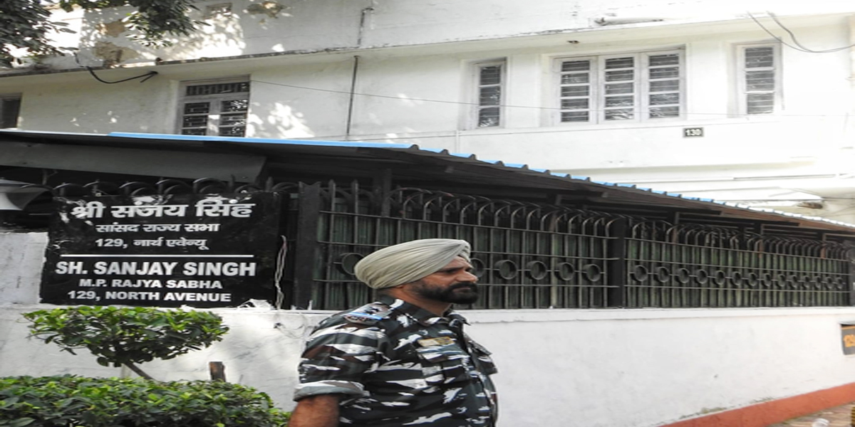 ईडी ने आबकारी घोटाला मामले में सांसद संजय सिंह के घर पर मारा छापा