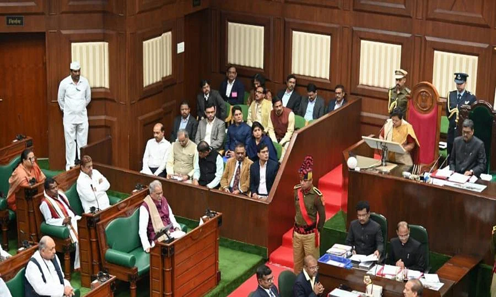 तो विधानसभाएं हैं किसलिए?