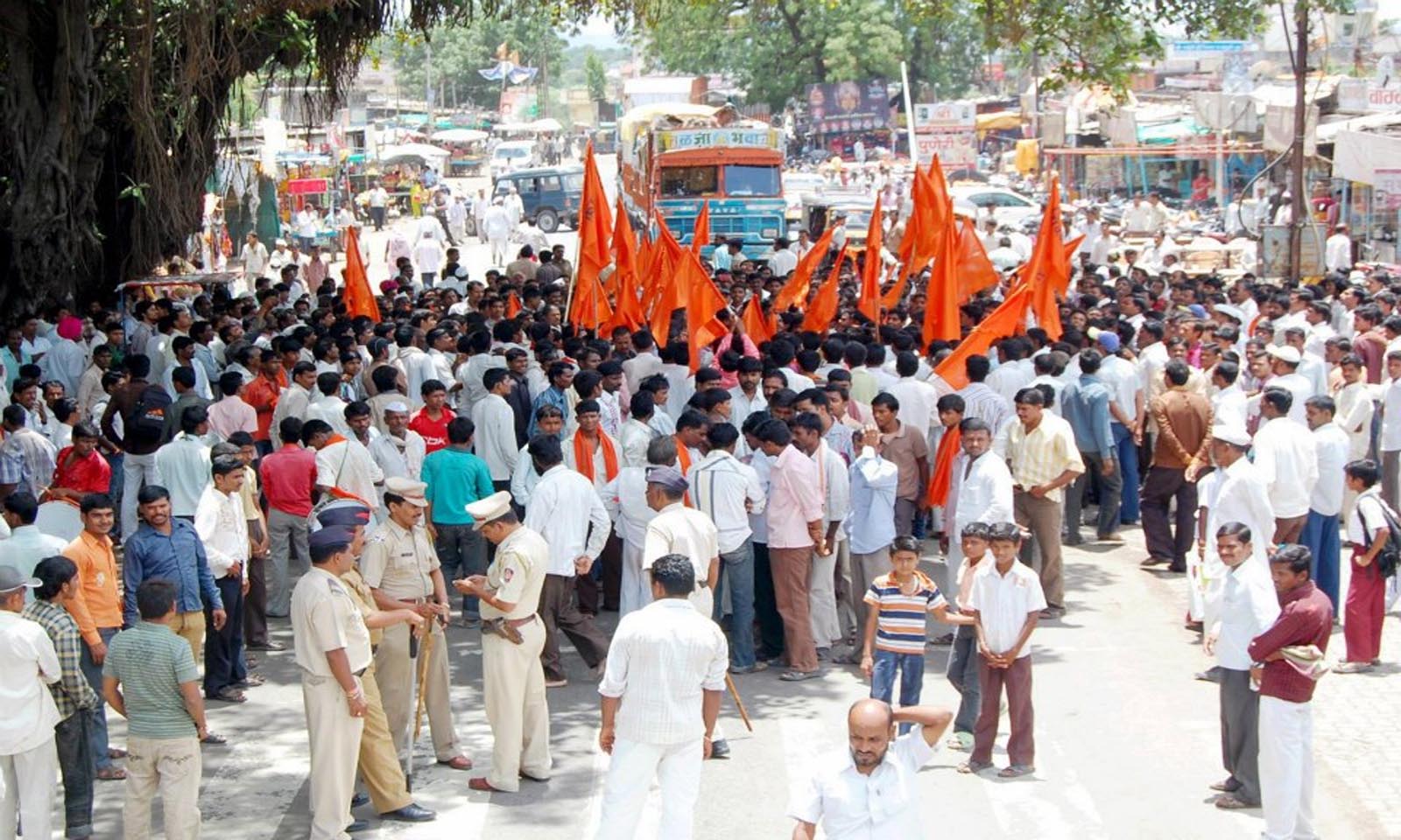 मराठा आरक्षण के बावजूद