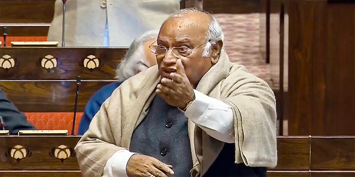 सरकार संसद पर हमला कर रही है- खड़गे