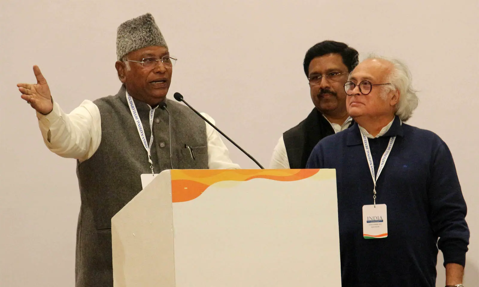 इंडिया एलायन्स में सब गडबड!