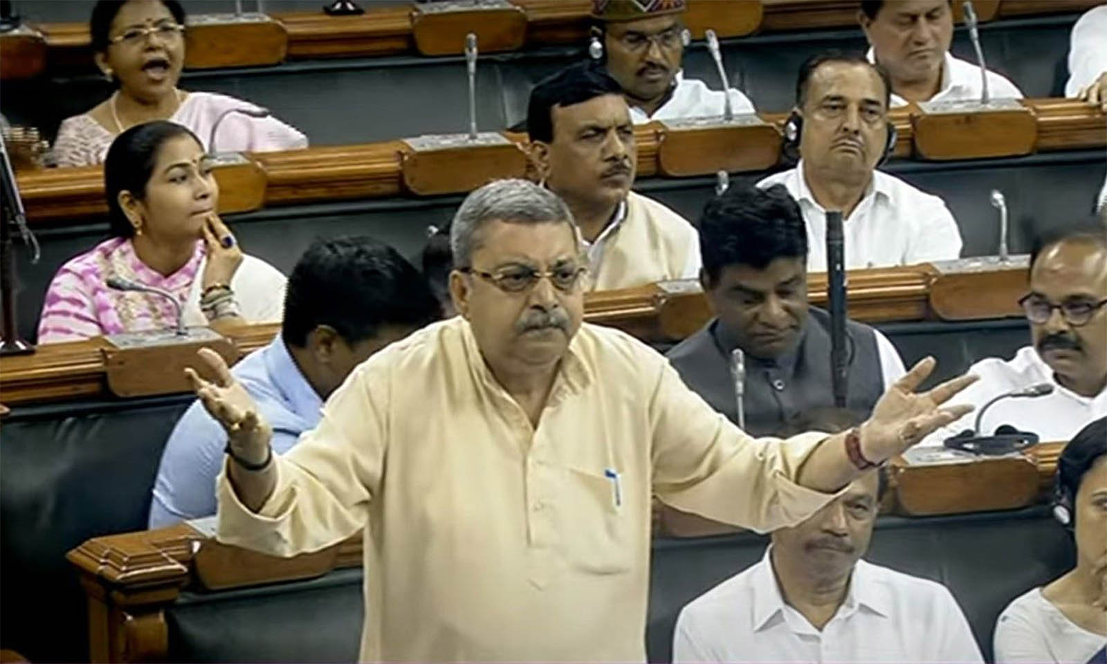 मिमिक्री तो देश की