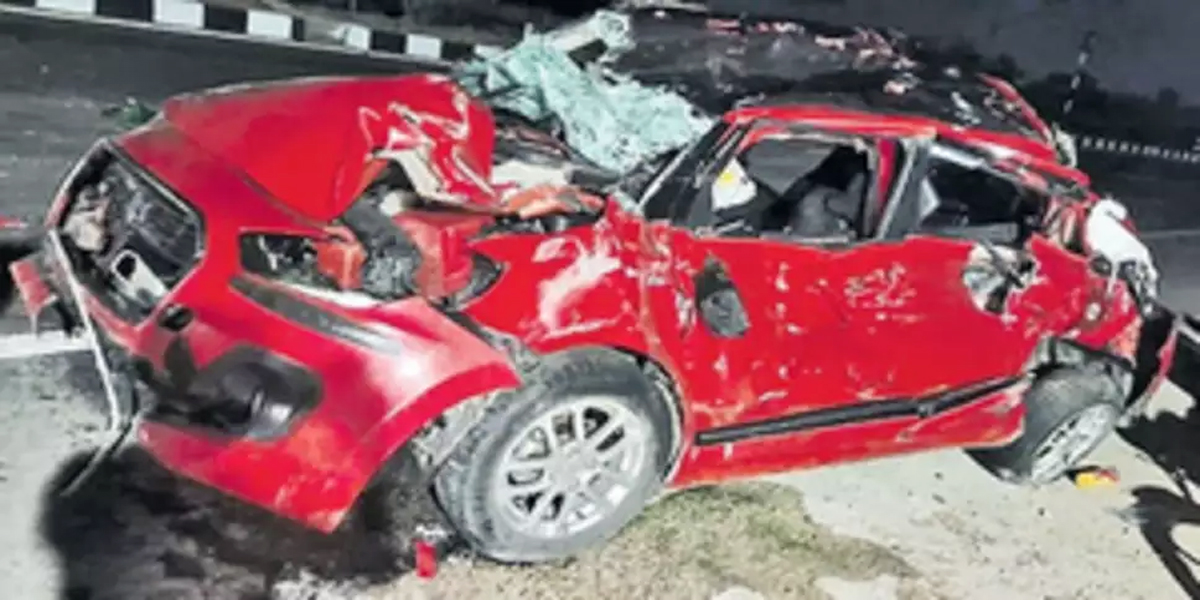 तेलंगाना में सड़क दुर्घटना में पांच की मौत