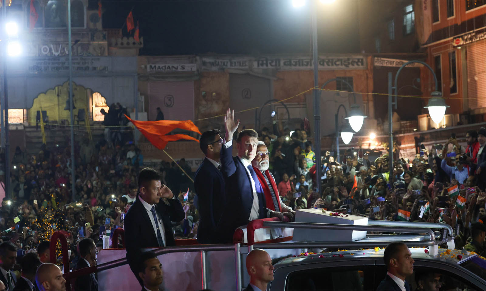 जयपुर में मोदी और मैक्रों का रोड शो