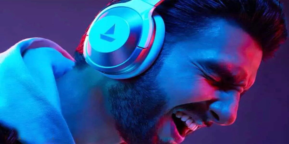 बॉलीवुड अभिनेता रणवीर सिंह ने बोट कंपनी में किया निवेश