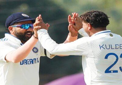 भारत ने सुबह के सत्र में डकेट सहित तीन विकेट झटके