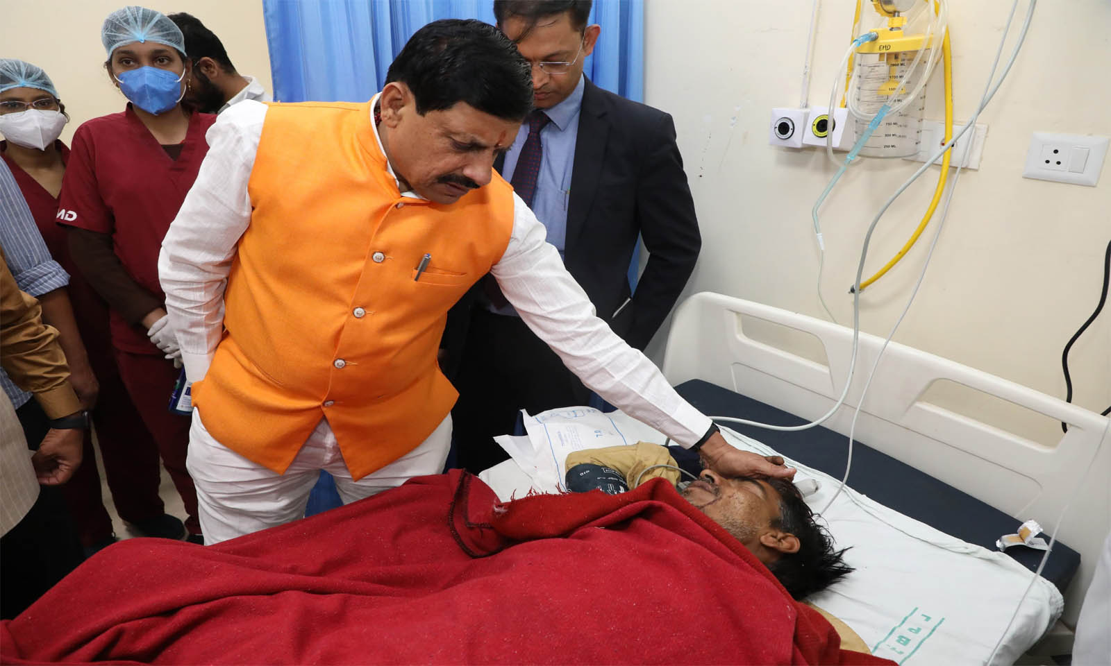 पटाखा फैक्टरी में विस्फोट, 11 की मौत