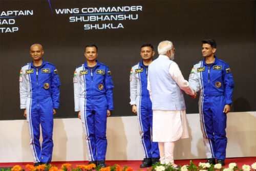 इसरो से पलायन और मंत्रीजी का नजरिया