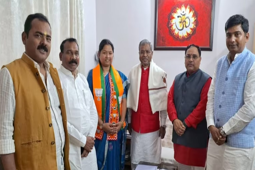 Geeta Kora Joins BJP