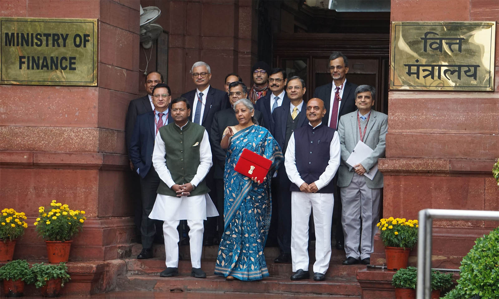 चुनाव तो लोक लुभावन घोषणाओं पर ही