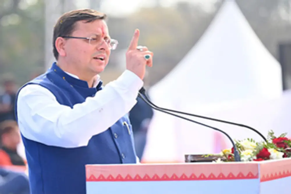 सीएम धामी ने देवदार के पेड़ों को काटने पर लगाई रोक