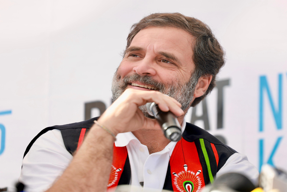 राहुल गांधी को चुनाव आयोग की नसीहत