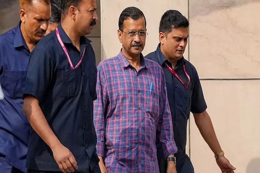 केजरीवाल के खिलाफ कैसे कैसे सरकारी तर्क