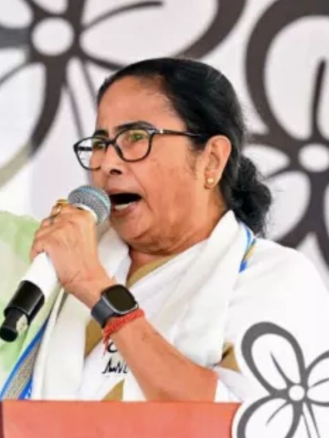 ममता ने रखी सबसे बड़े दुर्गा मंदिर की नींव