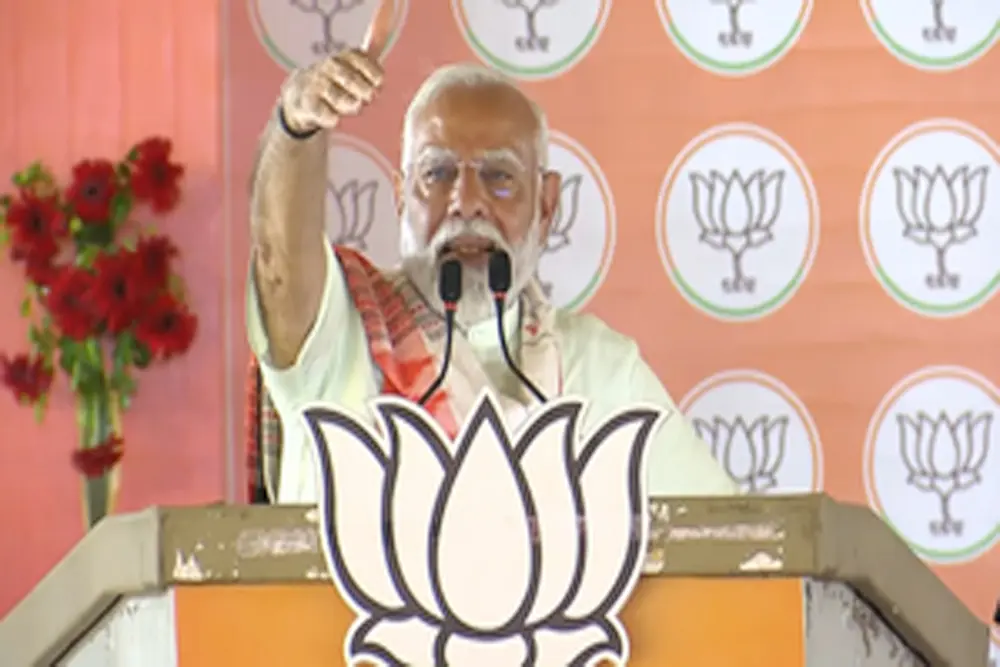 मोदी ने आप को नशे का सौदागर बताया