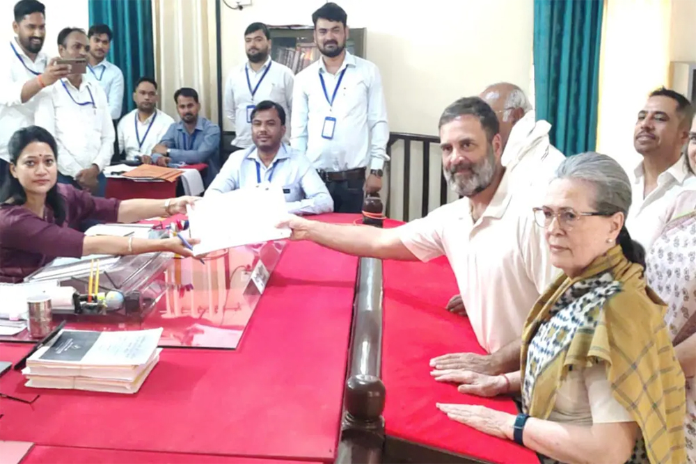 कांग्रेस नेता राहुल गांधी ने रायबरेली से किया नामांकन