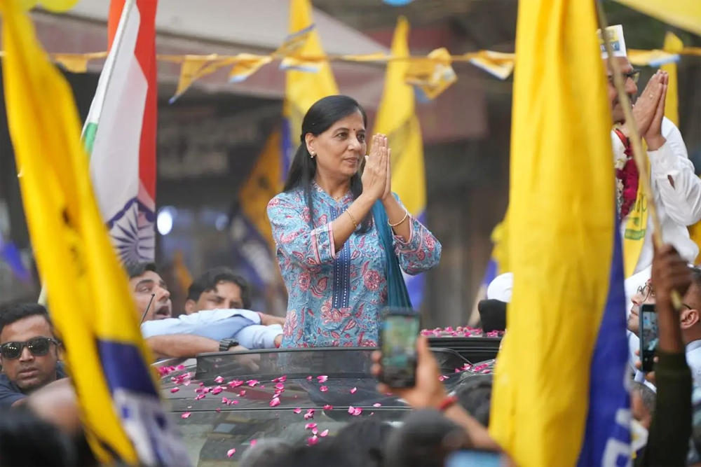 महिलाओं के एक हजार रुपये रोकना चाहती है भाजपा: सुनीता केजरीवाल