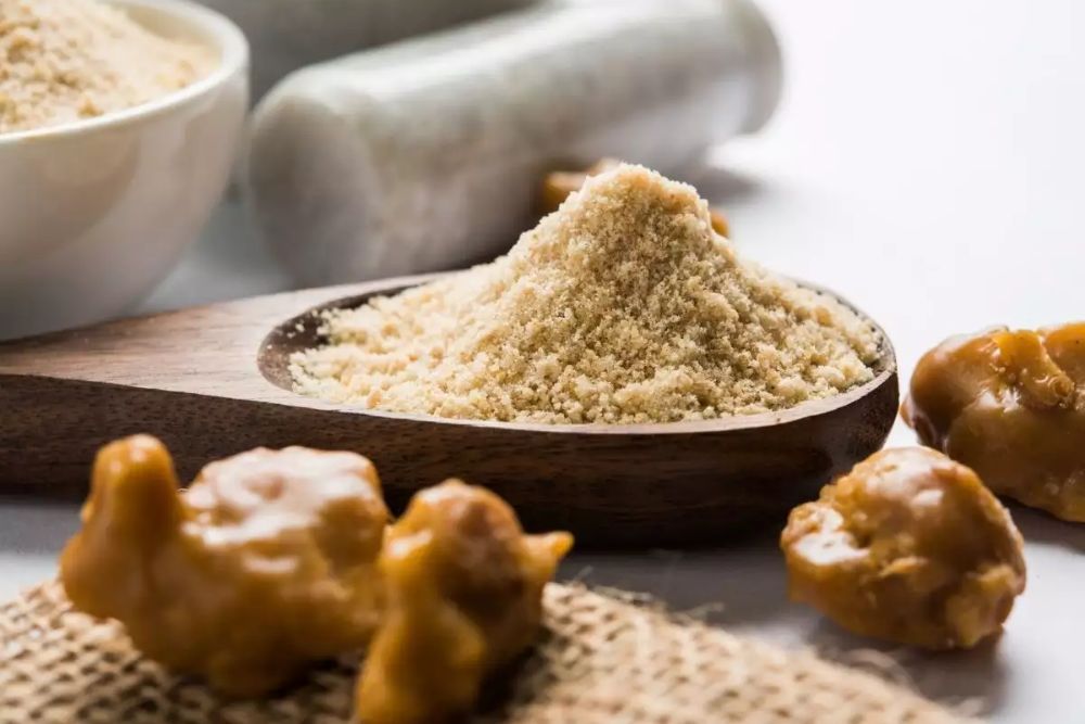Asafoetida: गर्मियों में इन 5 बीमारियों का जबरदस्त इलाज