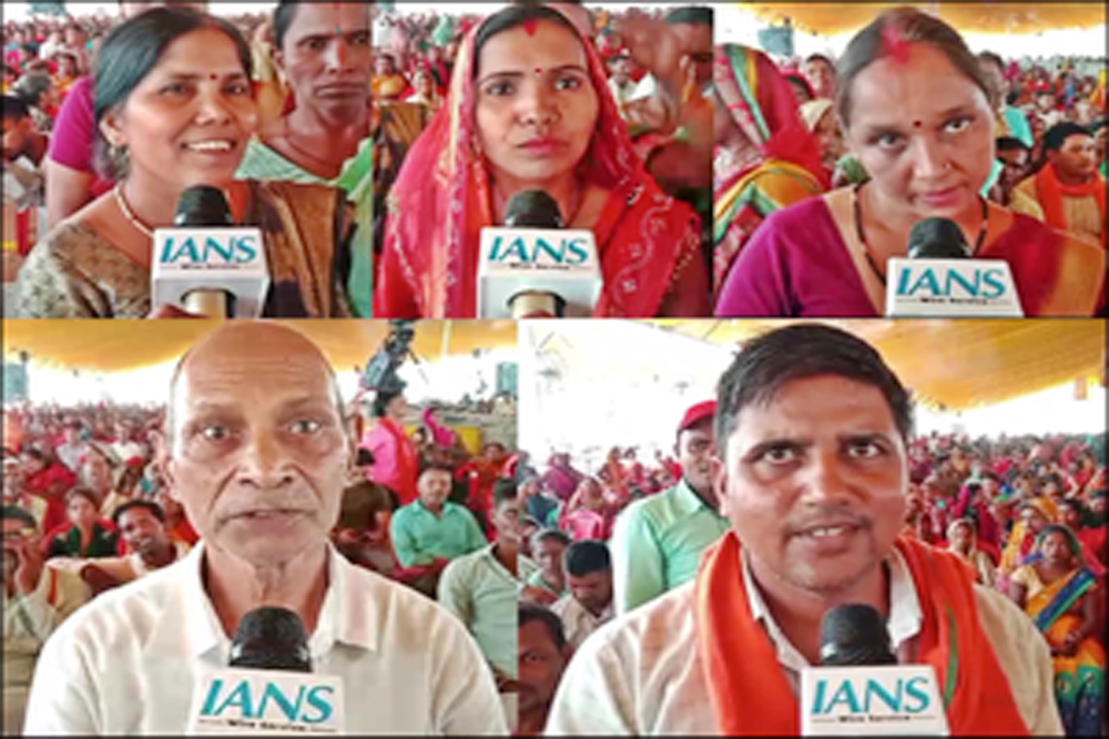 वाराणसी पहुंचे पीएम मोदी, किसानों ने जाहिर की खुशी
