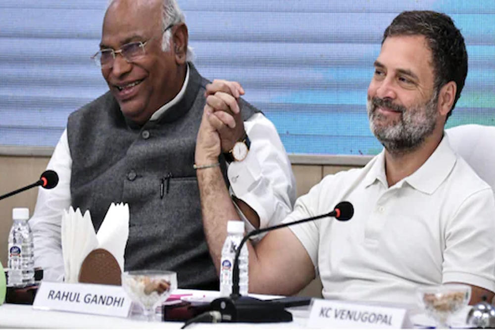 राहुल गांधी को ही नेता प्रतिपक्ष बनना चाहिए